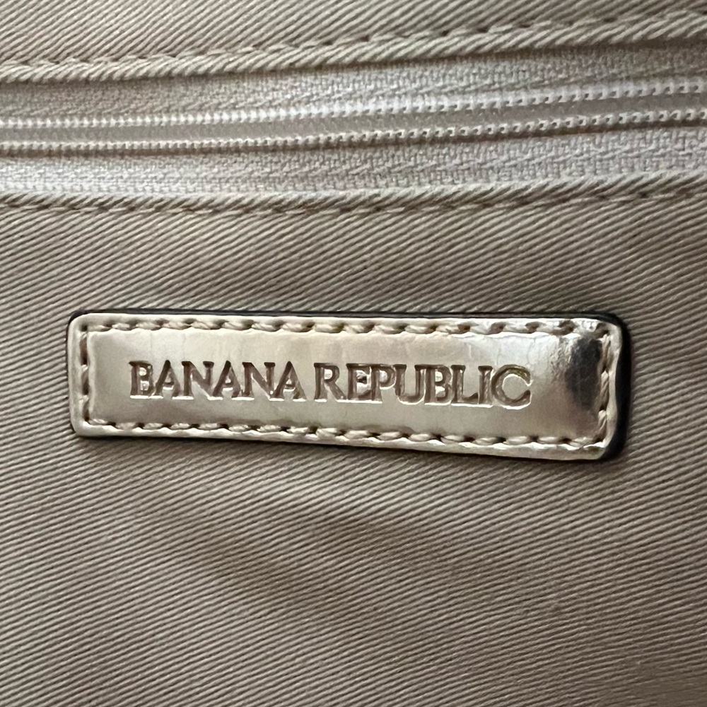 Banana Republic Snakeskin Clutch - Picture 5 of 5